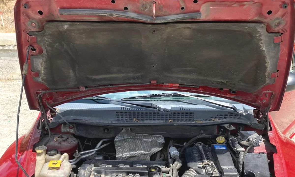 Auto in Vendita a Tirana, Dodge, 2007 gasoline-gas,Kambio Automatik Pagamento 3,500  Euro.