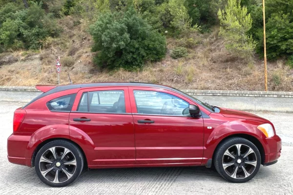 Auto in Vendita a Tirana, Dodge, 2007 gasoline-gas,Kambio Automatik Pagamento 3,500  Euro.