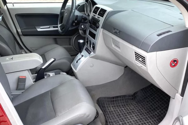 Auto in Vendita a Tirana, Dodge, 2007 gasoline-gas,Kambio Automatik Pagamento 3,500  Euro.