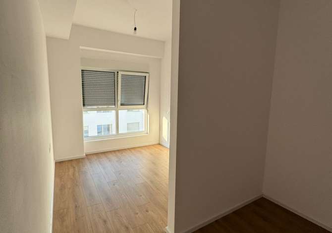 Appartamento in affitto a Tirana 2+1, Vuoto