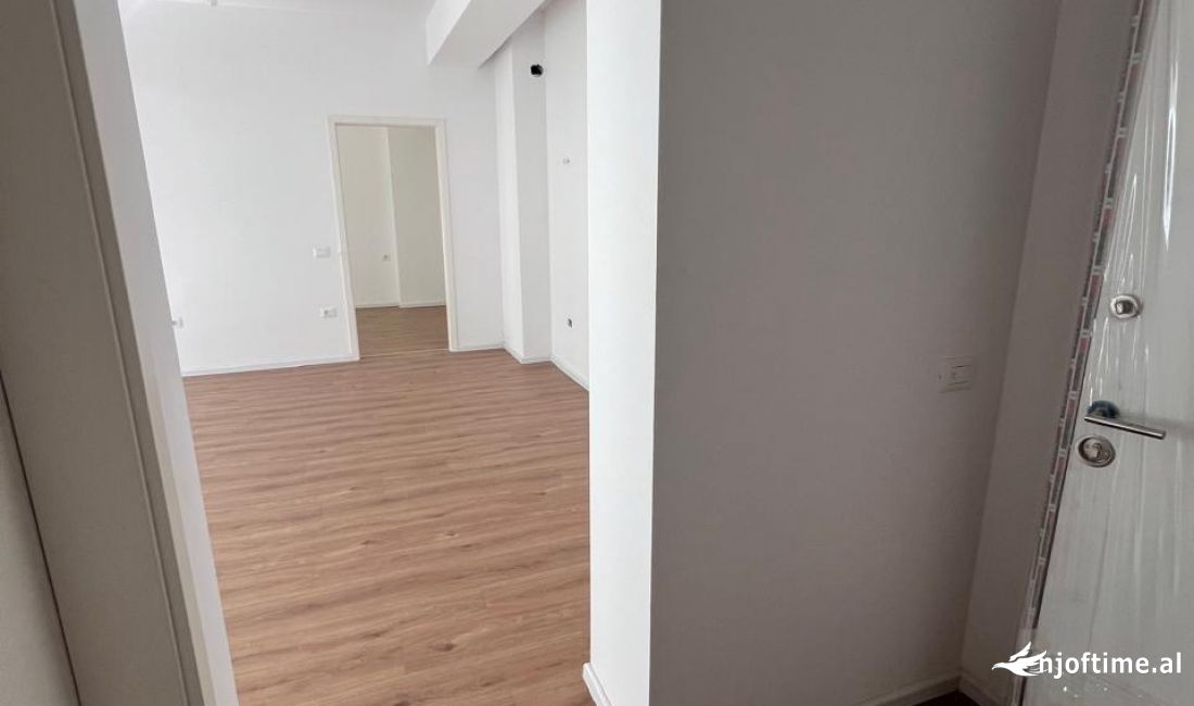 Apartment for sale in Tirana 1+1, Emty