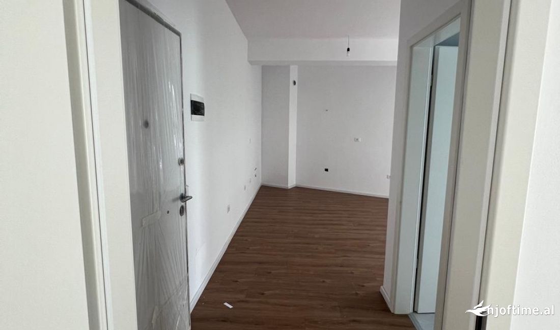 Apartment for sale in Tirana 1+1, Emty