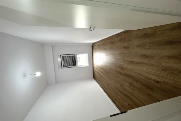 Appartamento in affitto a Tirana 1+1, SemiArredato