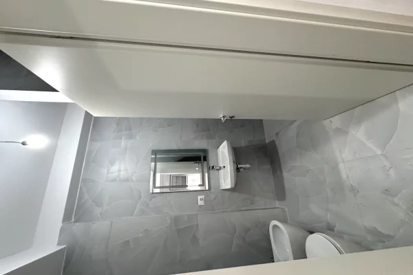 Appartamento in affitto a Tirana 1+1, SemiArredato