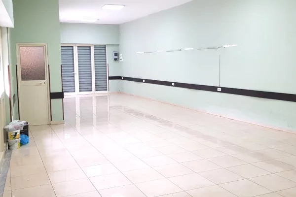 Ambjent biznesi 100m2 me qera