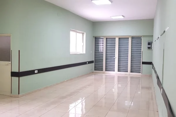 Ambjent biznesi 100m2 me qera