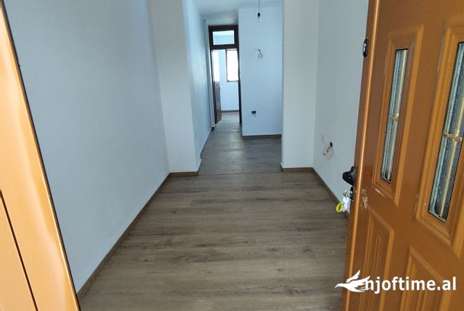 Shtepi ne shitje Shtepi Private ne Fier, 1+1, Mobilimi Bosh, pa mobiluar, Pagesa 55,000  Euro.