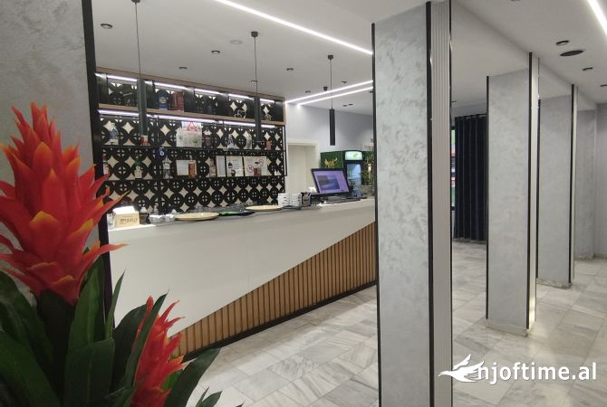 Jepet me qera lokali 300 m2 ne qender te Fierit