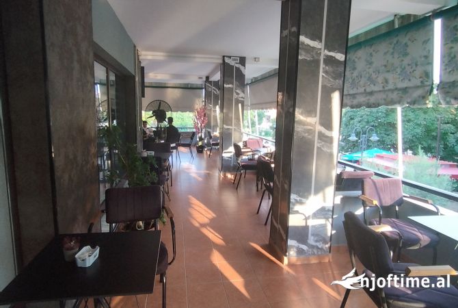 Jepet me qera lokali 300 m2 ne qender te Fierit