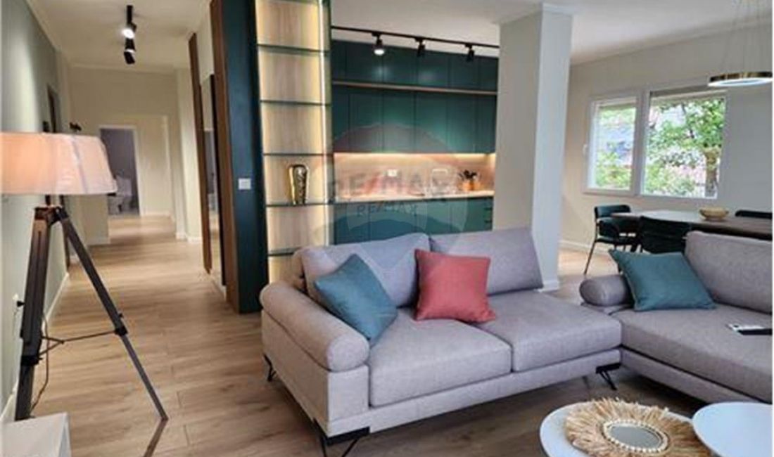 Shtepi me qera Apartament ne Tirane, 2+1, Mobilimi E mobiluar, Pagesa 950  Euro.