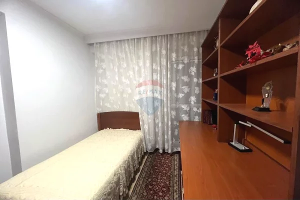 Shtepi me qera Apartament ne Tirane, 2+1, Mobilimi E mobiluar, Pagesa 700  Euro.