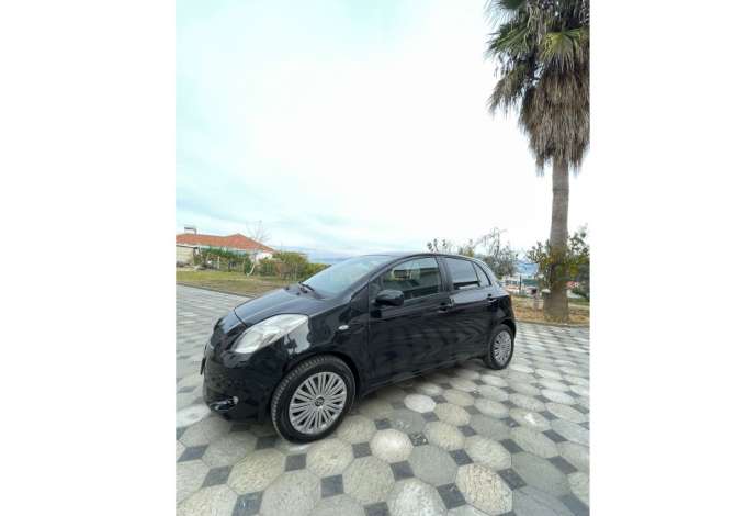 Jepet Toyota Yaris me qera duke filluar nga 35 dita