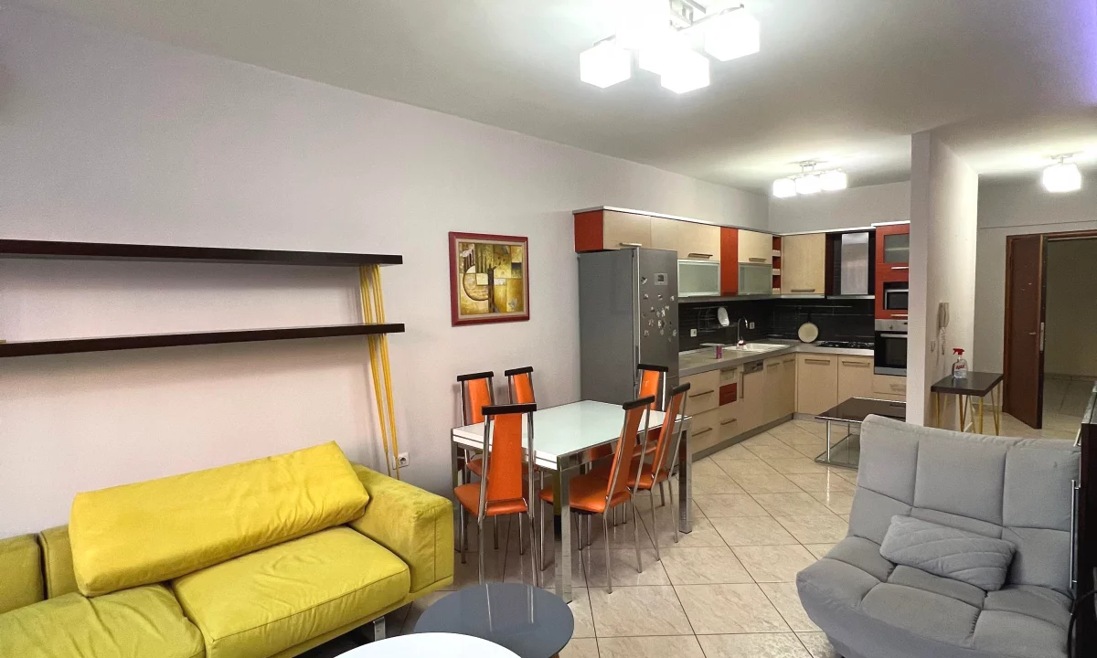 Shtepi me qera Apartament ne Tirane, 2+1, Mobilimi E mobiluar, Pagesa 550  Euro.