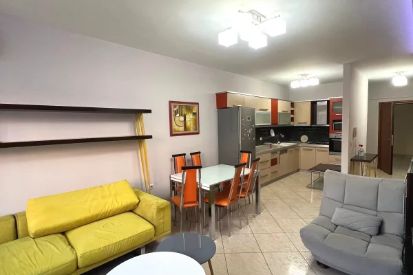 Apartament 2+1 per Qera - Astir