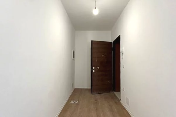 Shtepi ne shitje Apartament ne Tirane, 2+1, Mobilimi Bosh, pa mobiluar, Pagesa 21,615,000  Leke.