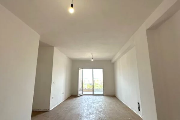 Shtepi ne shitje Apartament ne Tirane, 2+1, Mobilimi Bosh, pa mobiluar, Pagesa 21,615,000  Leke.
