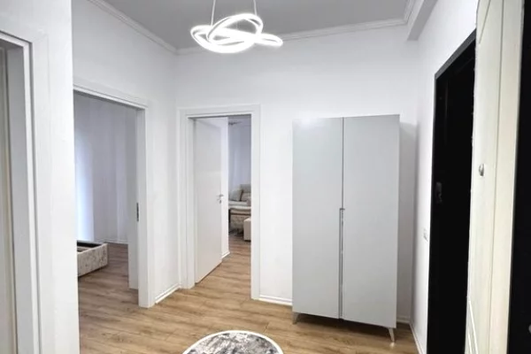 Shtepi ne shitje Apartament ne Tirane, 2+1, Mobilimi E mobiluar, Pagesa 14,500,000  Leke.
