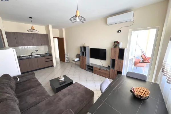 Shtepi ne shitje Apartament ne Tirane, 1+1, Mobilimi E mobiluar, Pagesa 11,500,000  Leke.