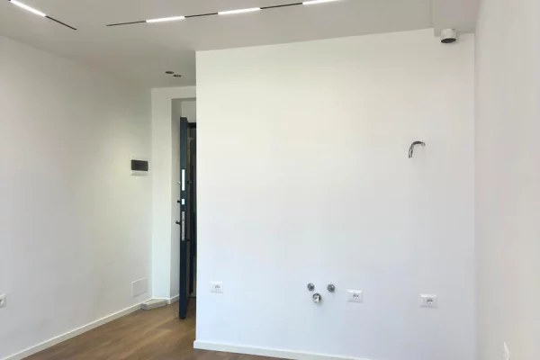 Apartment for sale in Tirana Garsoniere, Emty