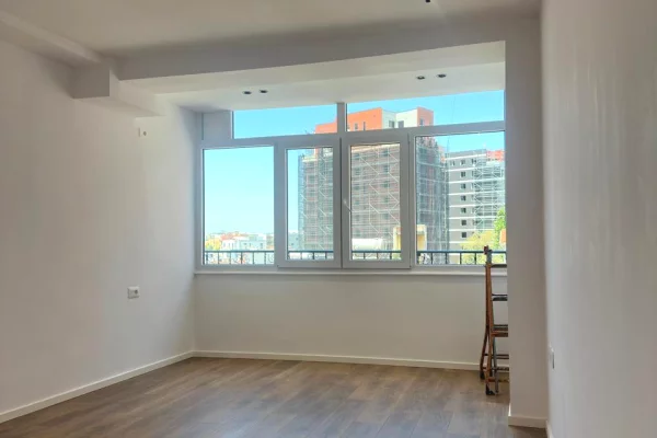 Apartment for sale in Tirana Garsoniere, Emty