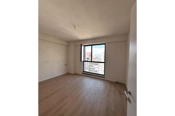 Shtepi ne shitje Apartament ne Tirane, 2+1, Mobilimi Bosh, pa mobiluar, Pagesa 155,720  Euro.