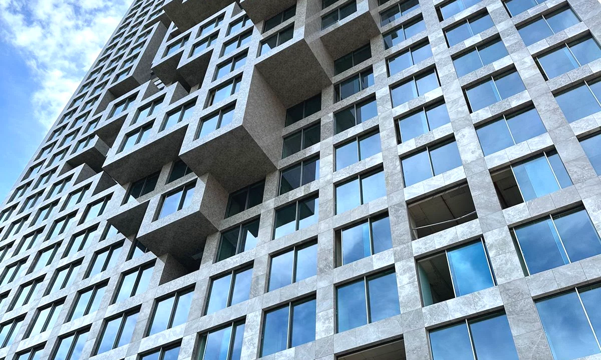 Jepet ambient zyre me qera-Kompleksi Down Town
