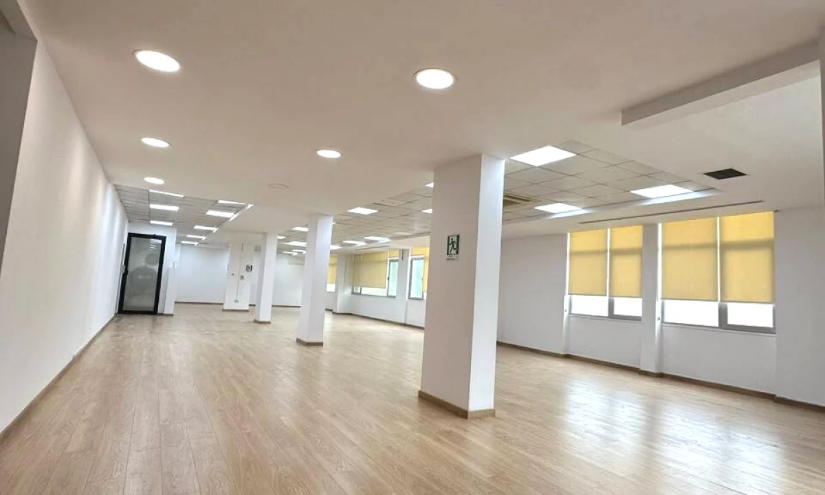 Jepet Ambient Zyre Me Qera-Blloku
