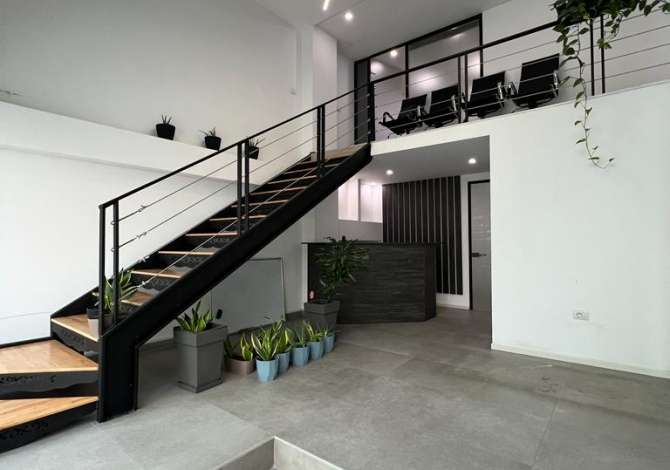 Ambient biznesi me qera 3+1 ne Tirane - 2,500 Euro