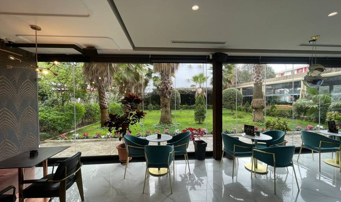 JEPET ME QERA LOKAL PERBALL PJETER BUDIT . TIRANE 