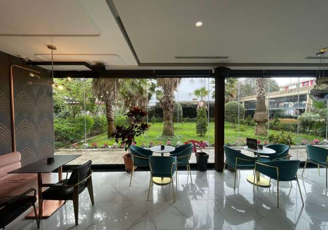 Ambient biznesi me qera 2+1 ne Tirane - 4,000 Euro