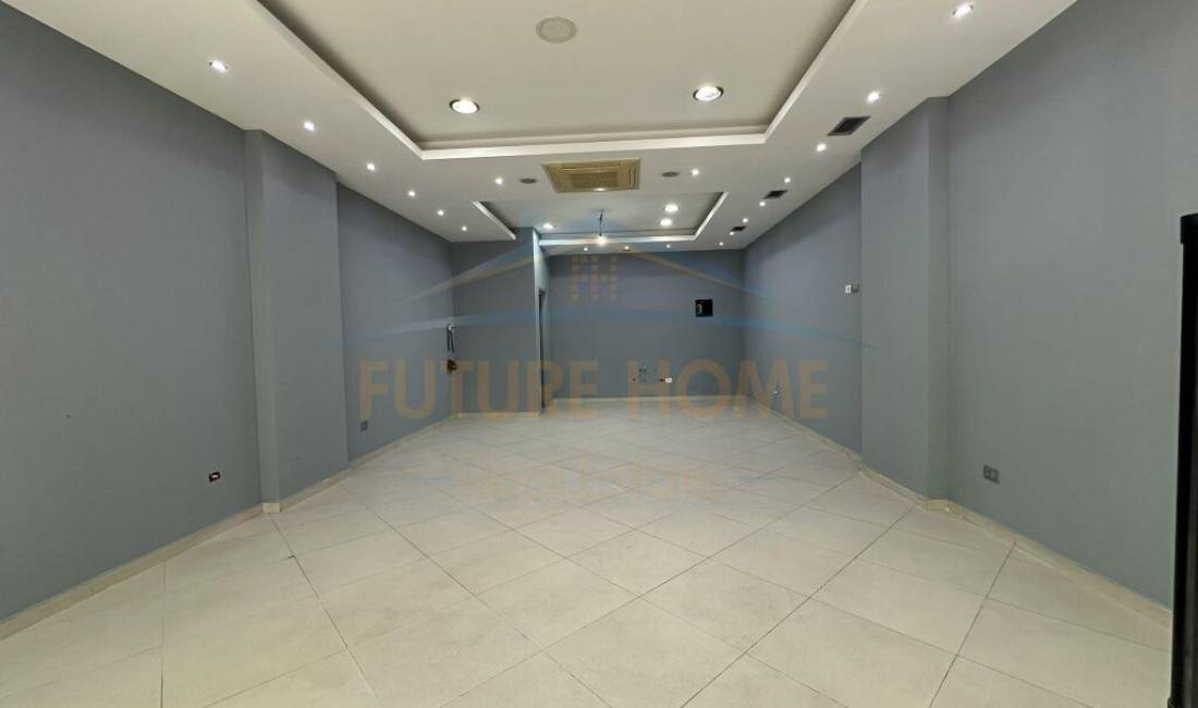 Shitet, Ambient Biznesi, Rruga e Dibres. TIRAN