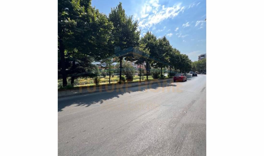 Shitet Ambjent Biznesi, Bulevardi Bajram Curri.Tirane