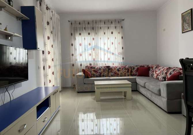 Shtepi me qera Apartament ne Tirane, 2+1, Mobilimi E mobiluar, Pagesa 450  Euro.