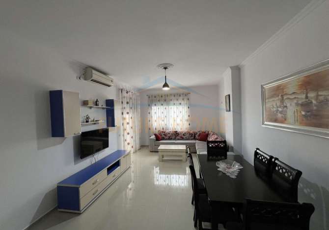 Shtepi me qera Apartament ne Tirane, 2+1, Mobilimi E mobiluar, Pagesa 450  Euro.