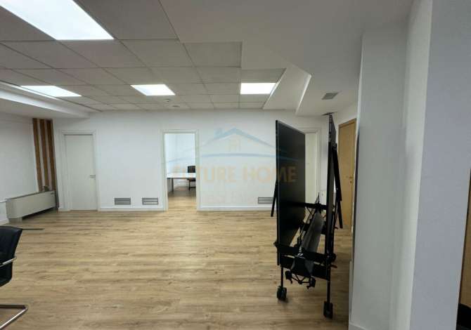 Qira, Ambient Zyrash, Bulevardi Bajram Curri