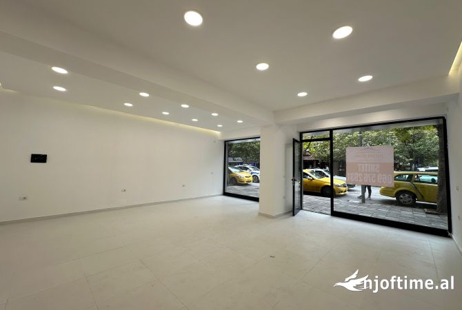 Business Property for Rent 1+1 in Tirana - 2,000 Euro