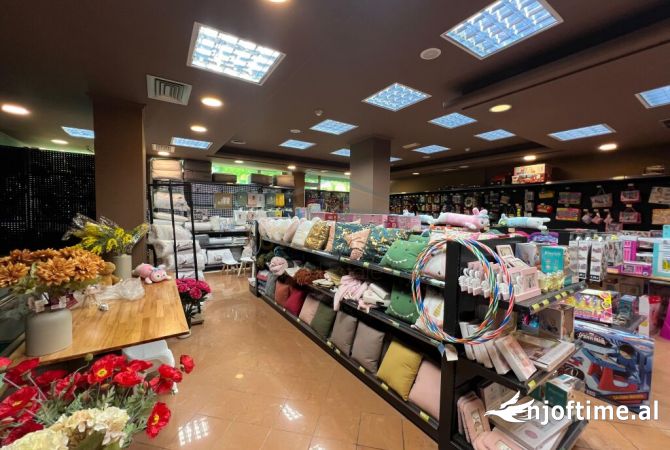 Qera, Ambient Biznesi, Blloku, Tirane.