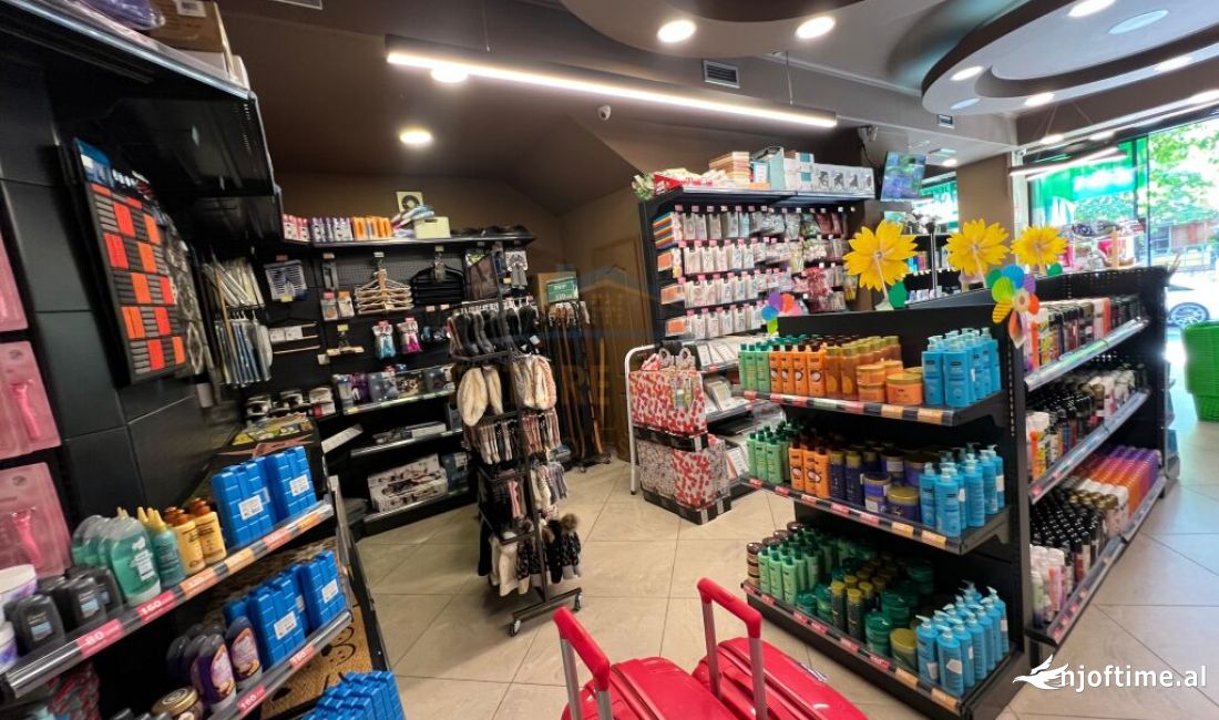 Qera, Ambient Biznesi, Blloku, Tirane.