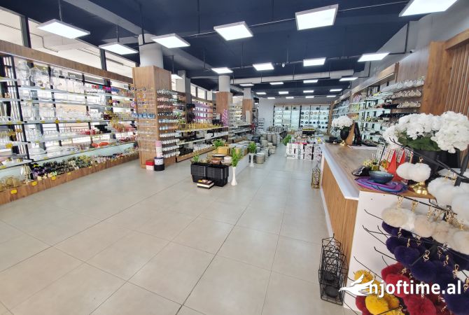 Business Property in Sale 1+1 in Tirana - 1,600,000 Euro