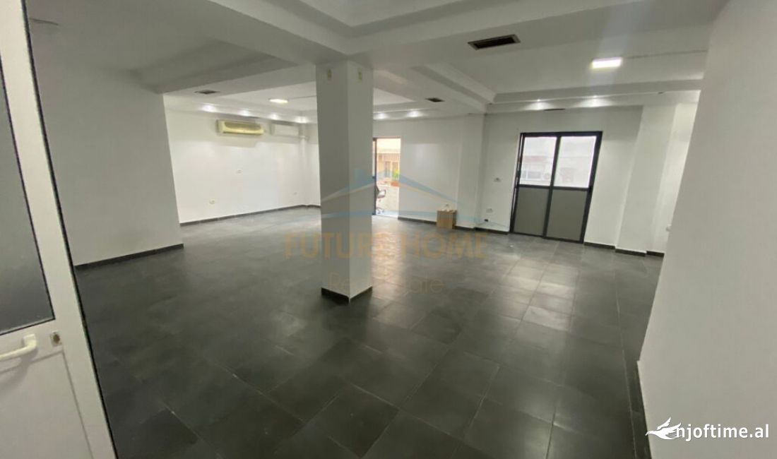   Ambient per Zyra, Myslym Shyri.