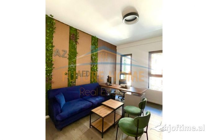Ambiente Commerciale in Affitto 3+1 a Tirana - 1,000 Euro
