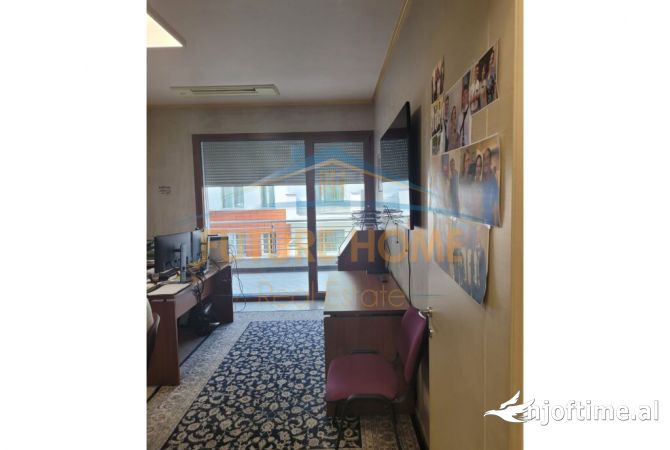 Qira, Ambient per zyra, Hilton Garden Inn Tirana