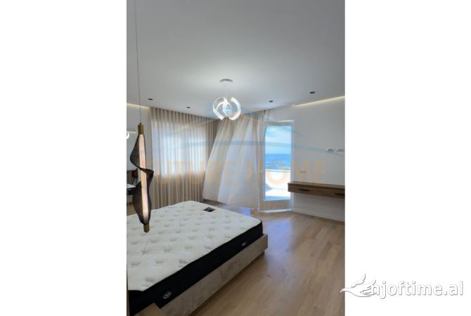 Shtepi me qera Vila Luksoze ne Tirane, 6+1, Mobilimi E mobiluar, Pagesa 3,400  Euro.