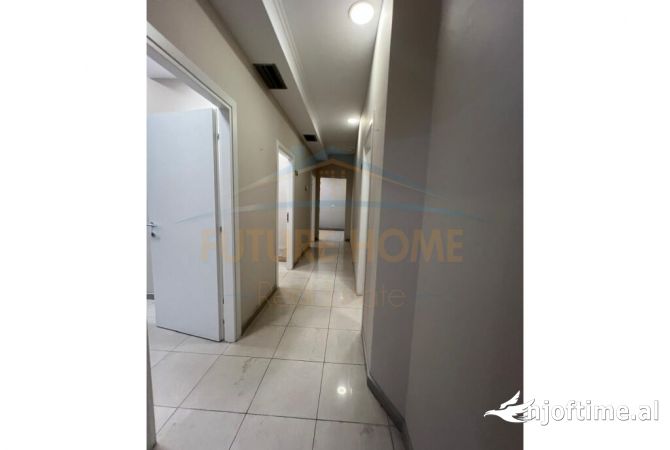 Shitet, Ambjent Biznesi, Qender, Tirane.