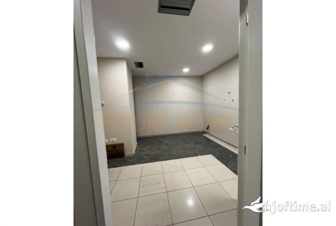 Shitet, Ambjent Biznesi, Qender, Tirane.