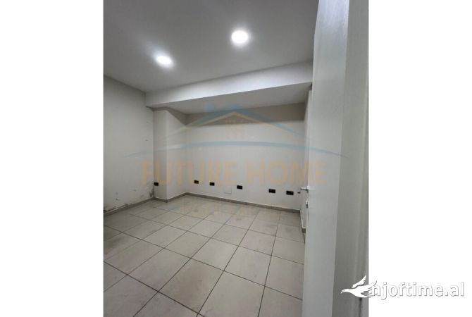 Shitet, Ambjent Biznesi, Qender, Tirane.