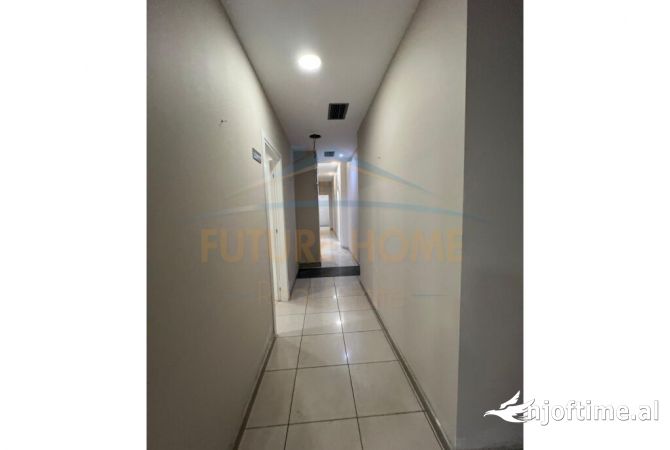 Shitet, Ambjent Biznesi, Qender, Tirane.