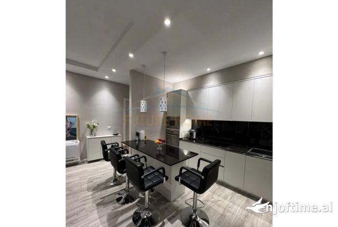 Shitet, Apartament 3+1 pranë Profarmës, Rruga Myslym Keta,Tirane 