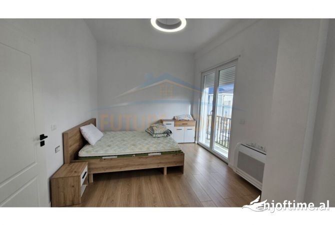 Shtepi me qera Vila Luksoze ne Tirane, 5+1, Mobilimi E mobiluar, Pagesa 2,500  Euro.