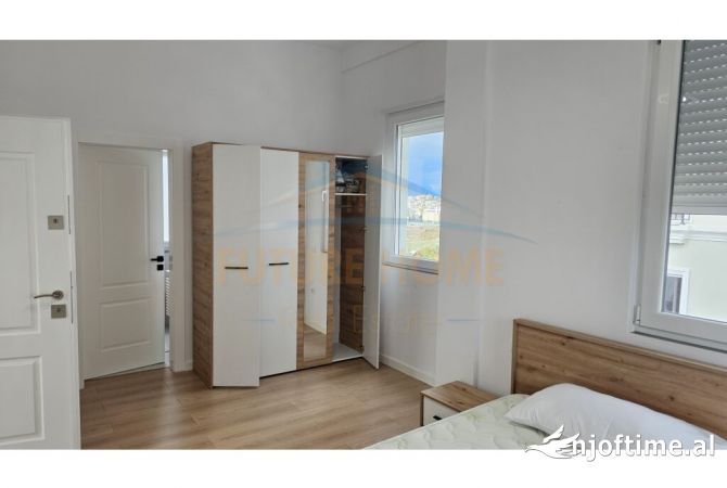 Shtepi me qera Vila Luksoze ne Tirane, 5+1, Mobilimi E mobiluar, Pagesa 2,500  Euro.